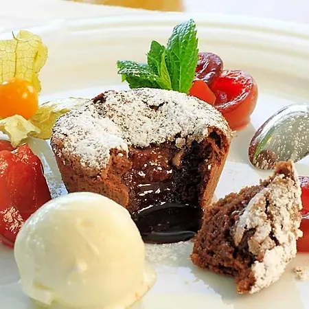 Parkhotel فندق 4*