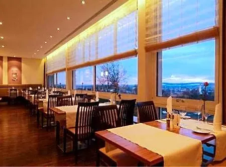 Parkhotel فندق 4*