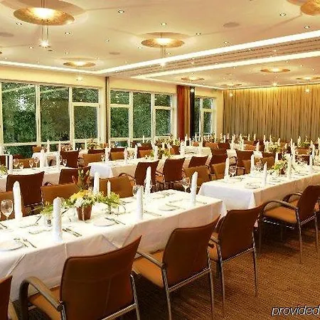 Parkhotel فندق Donauwörth